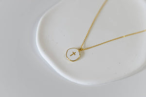 The Lennon dainty cross charm necklace 18k gold plated