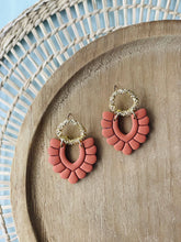 Bubbly “V” Earrings: Red