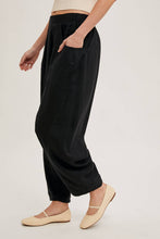 Relaxed Black Barrel Pants w/ Pockets