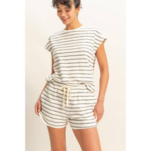 DZ25C100-Striped Drawstring Waist Shorts: BLACK/CREAM / S-M-L(2-2-2)