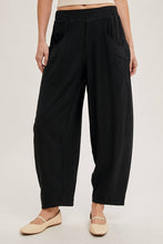 Relaxed Black Barrel Pants w/ Pockets