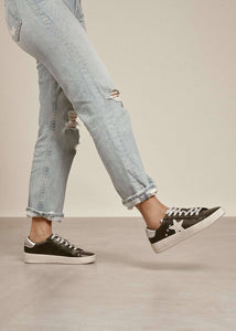 Mi.iM Brady Sneakers in Black