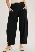 Relaxed Black Barrel Pants w/ Pockets