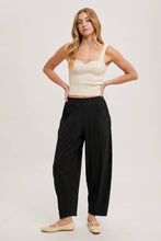 Relaxed Black Barrel Pants w/ Pockets