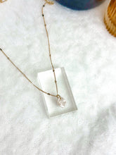 Sofia Heart Chain Pendant Necklace: Powder pink