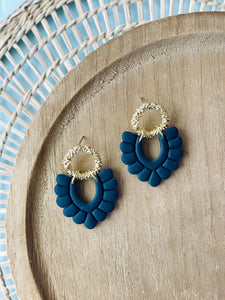 Bubbly “V” Earrings: Orange