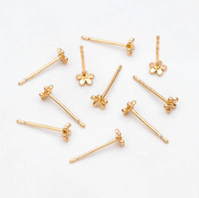 The Calla 18k Gold Plated Flower Stud Earrings