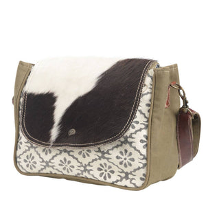 Flower Pattern Recycled Rug With Cowhide Crossbody