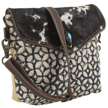 Crossbody With Black Flap Closure