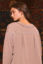 Deep V-nekline Oversized Top: Coffee / S-M-L (2-2-2)
