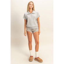 Short Sleeve High Neck Half-Zip Top: HEATHER GRAY