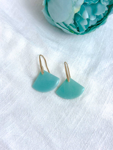 Maggie Floating Drop Earrings: Cyan