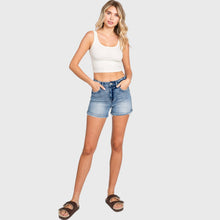 P1027R-LM HIGH RISE COMFORT SHORTS W/ FINISHED HEM: 3/25