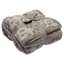 Leopard Pattern Ultra-Soft 50x60 Inch Throw Blanket: Beige