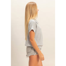 Short Sleeve High Neck Half-Zip Top: HEATHER GRAY