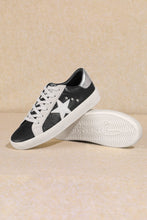 Mi.iM Brady Sneakers in Black
