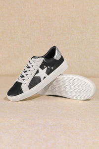 Mi.iM Brady Sneakers in Black