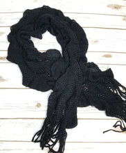 Knitted Ruffle Detail 3-Layer Scalloped Fringe Scarf (Black)