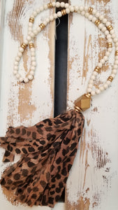 Sari Silk Tassel Necklace (Leopard/White)