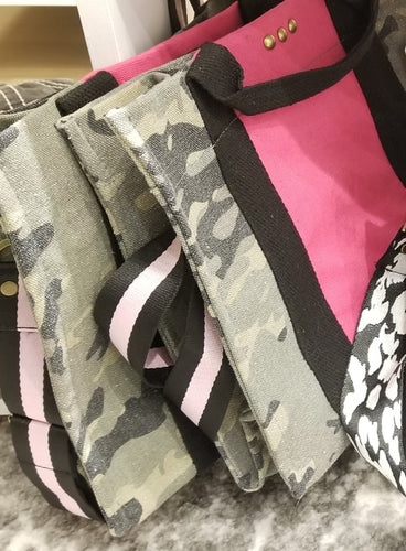 *P3 DEAL* Canvas Crossbody Tote (Camo w/ Pink)