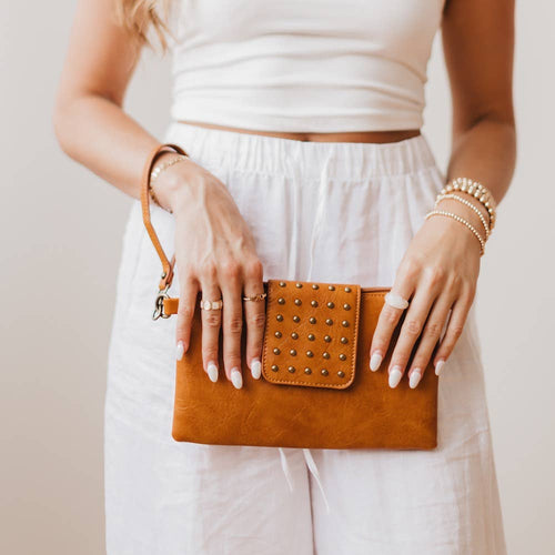 Riviera Maya Rivet Clutch - Brown