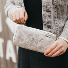 Sia Star Wallet (Black or Silver)